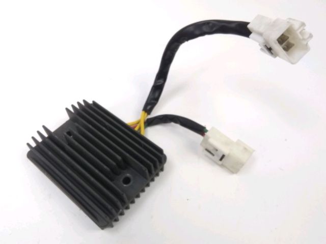 Regulateur de tension occasion VESPA GTS 300 2016