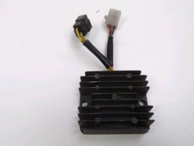Regulateur de tension occasion SUZUKI LS 650 SAVAGE 1994