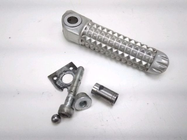 Repose pieds arriere droit occasion YAMAHA YZF 1000 R1 2012