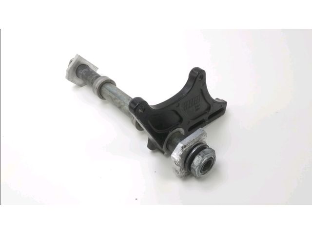 Axe de roue arriere occasion SUZUKI GSXR 1000 2003