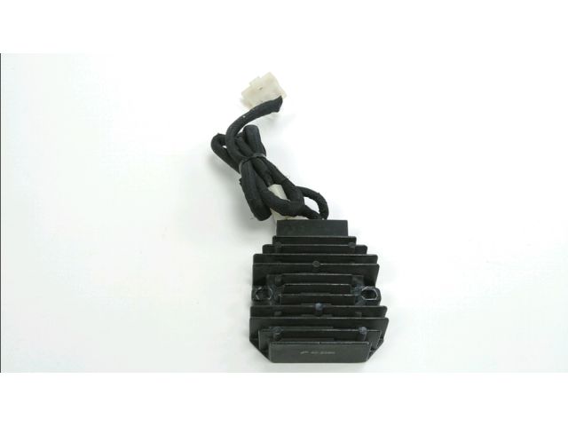 Regulateur de tension occasion HUSQVARNA VITPILEN 2018