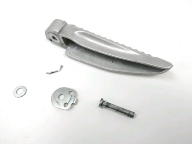 Repose pieds arriere droit occasion HONDA NSS 125 FORZA 2021