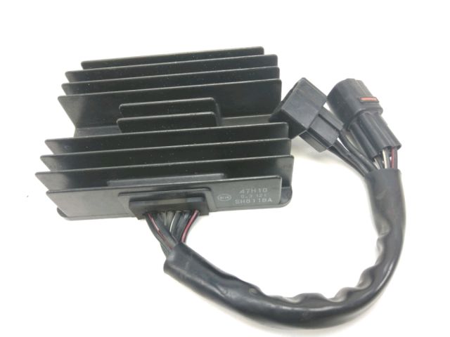Regulateur de tension occasion SUZUKI GSF 1250 BANDIT S 2010