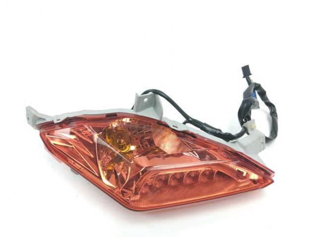 Feu arriere droit occasion YAMAHA YP 125 X-MAX 2019