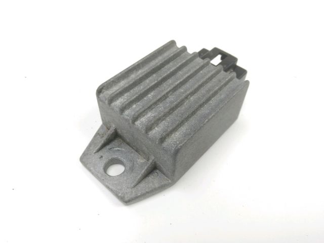 Regulateur de tension occasion SKYTEAM DAX 2013