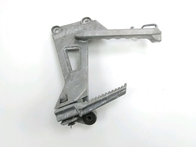 Platine et repose pieds arriere gauche occasion HONDA VFR 750 F 1988
