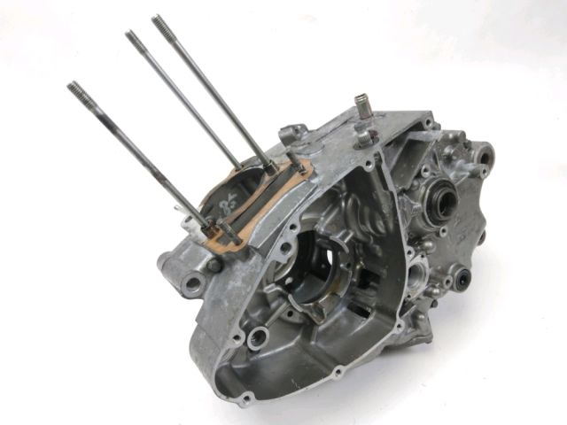 Carter moteur occasion SUZUKI DR 125 1998