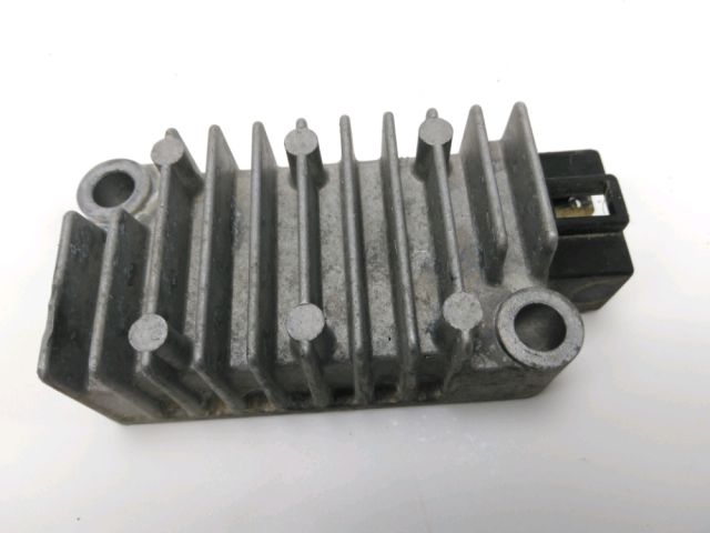 Regulateur de tension occasion YAMAHA WR 125 R 2011
