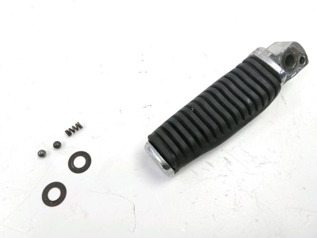 Repose pieds arriere droit occasion SUZUKI VS 600 INTRUDER 1996