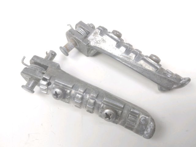 Repose pieds arriere droit occasion MBK X POWER 2005