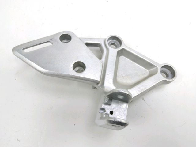 Platine avant droite occasion HONDA CB 650 R 2021