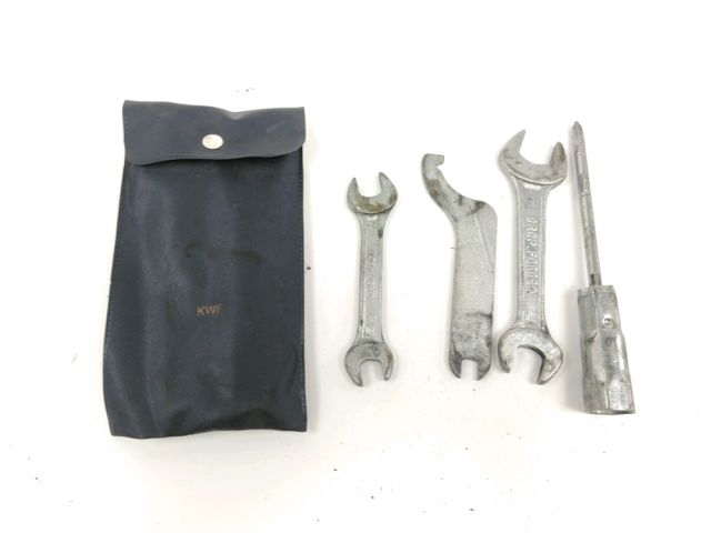 Trousse outil occasion HONDA CBF 125 2010