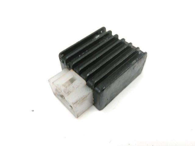 Regulateur de tension occasion PEUGEOT SPEEDFIGHT 2015