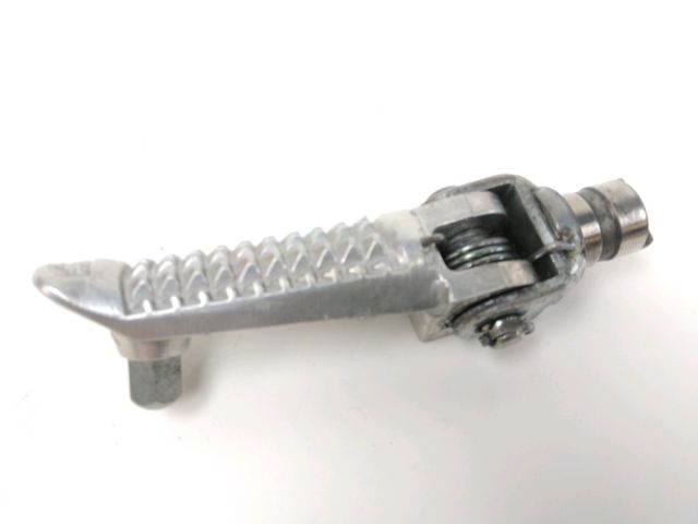 Repose pieds avant gauche occasion SUZUKI GSXR 600 2003