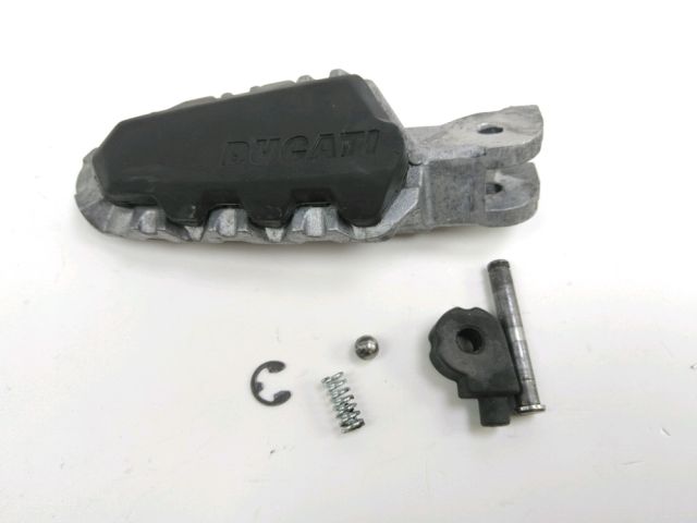Repose pieds arriere gauche occasion DUCATI 1200 MULTISTRADA 2011
