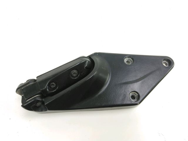 Platine et repose pieds arriere gauche occasion GILERA GP 2012