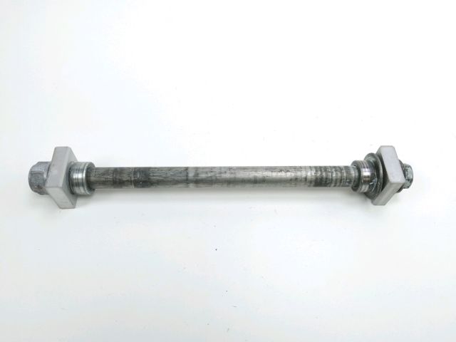 Axe de roue arriere occasion HONDA CBR 900 RR FIREBLADE 1993