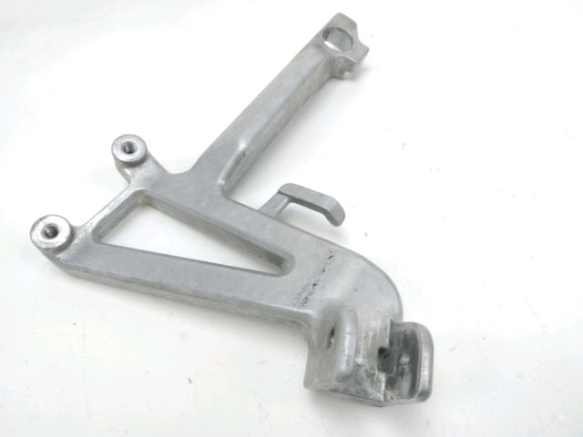 Platine et repose pieds arriere gauche occasion HONDA CBR 600 F 1998