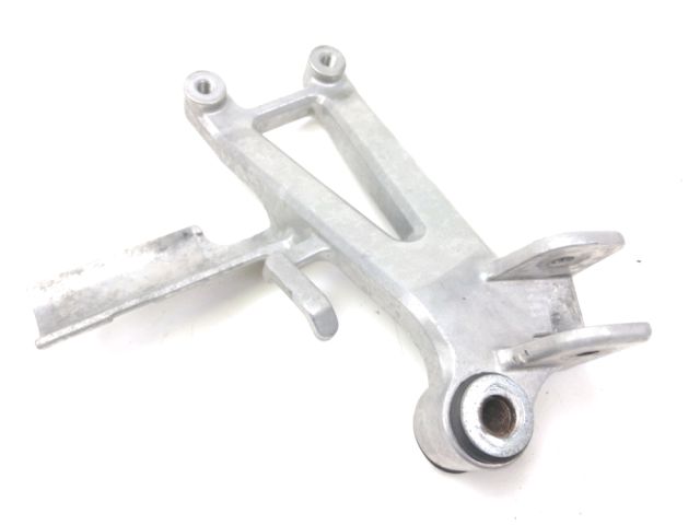 Platine et repose pieds arriere droit occasion HONDA CBR 600 F 1998