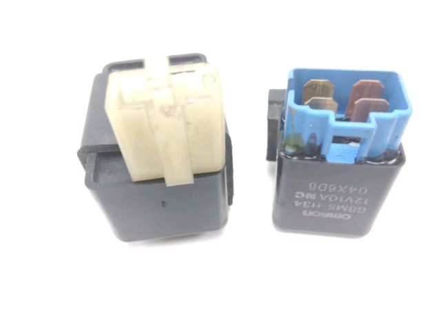 Relais boitier electrique occasion HONDA CBR 600 F 1998