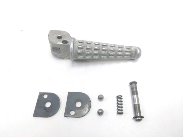 Repose pieds arriere droit occasion DERBI GPR 2007