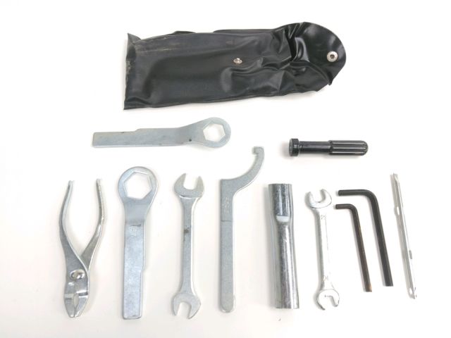 Trousse outil occasion KAWASAKI Z 750 2010