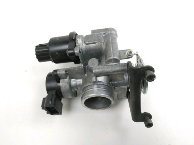 Corps d'injection droit occasion YAMAHA YP 125 X-MAX 2015