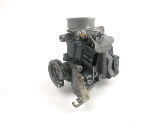 Corps d'injection droit occasion HONDA CBF 125 2013