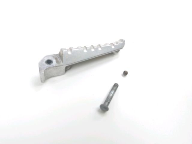 Repose pieds arriere gauche occasion YAMAHA YP 250 X-MAX 2011