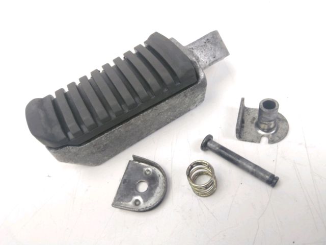 Repose pieds arriere gauche occasion KAWASAKI GTR 2000