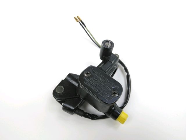 Maitre cylindre frein av complet occasion YAMASAKI SANTANA 125 2022