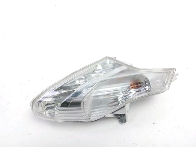 Clignotant arriere d occasion PIAGGIO BEVERLY 125 2014