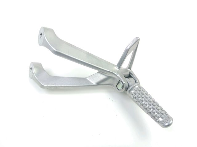 Platine et repose pieds arriere gauche occasion HONDA CB 125 2022