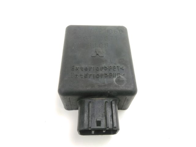 Relais boitier electrique occasion KAWASAKI ZR-7 2004