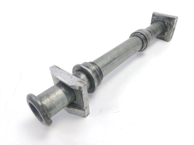 Axe de roue arriere occasion SUZUKI GSXR 750 2000