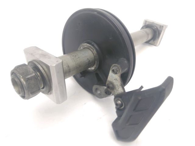 Axe de roue arriere occasion YAMAHA FZ8 800 S 2014