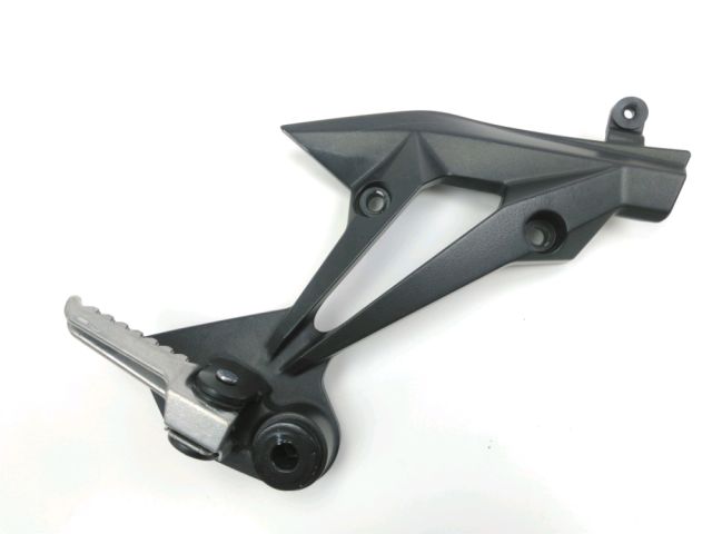Platine et repose pieds arriere droit occasion KAWASAKI Z 750 2009