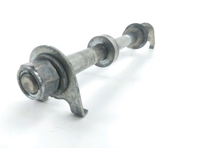 Axe de roue arriere occasion SUZUKI GS 500 2005