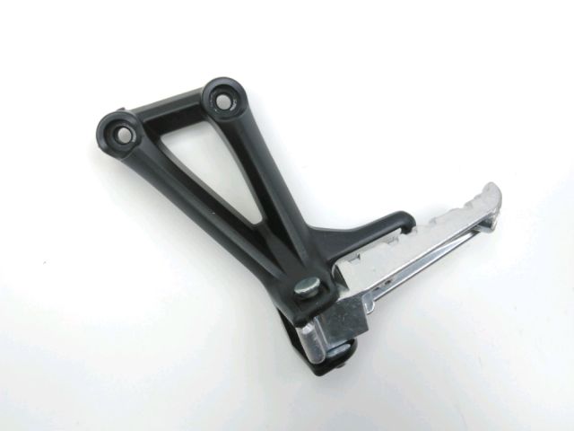 Platine et repose pieds arriere gauche occasion YAMAHA MT-09 900 2018