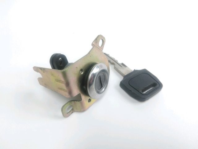 Serrure de selle occasion KEEWAY LOGIK 125 2019