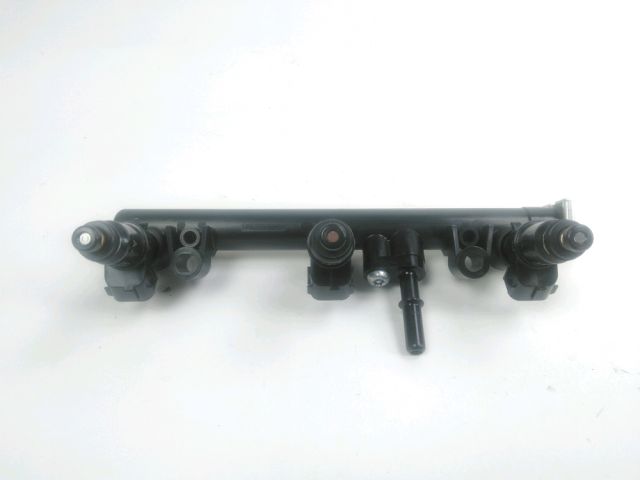 Injecteur occasion TRIUMPH STREET TRIPLE 2013