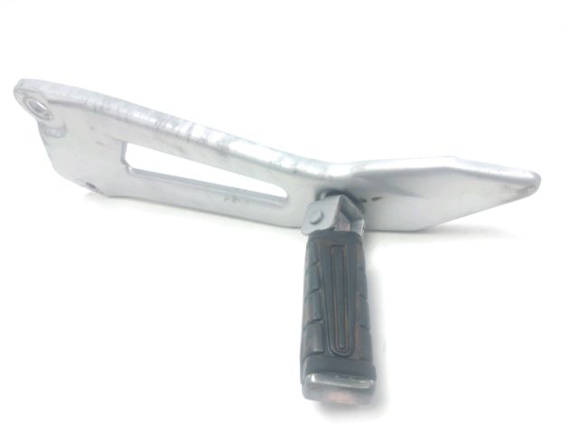 Platine et repose pieds arriere gauche occasion YAMAHA YBR 125 2013