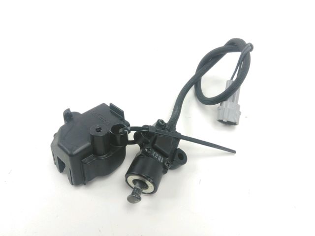 Contacteur de bequille occasion TRIUMPH STREET TRIPLE 2021