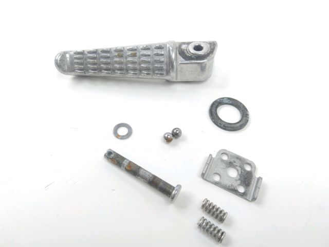Repose pieds arriere gauche occasion KAWASAKI Z 750 2005
