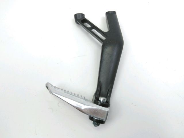 Platine et repose pieds arriere droit occasion YAMAHA YZF 1000 R1 2021