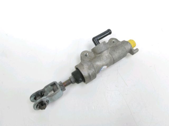 Maitre cylindre frein ar complet occasion SUZUKI DR 800 S 1994