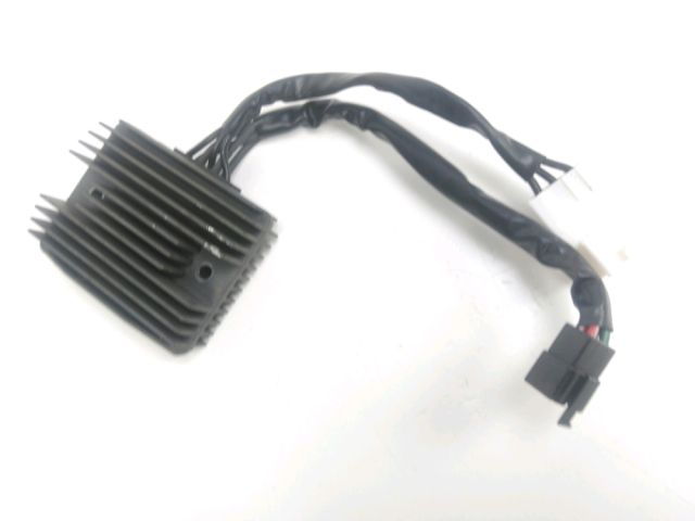 Regulateur de tension occasion APRILIA SHIVER 2019
