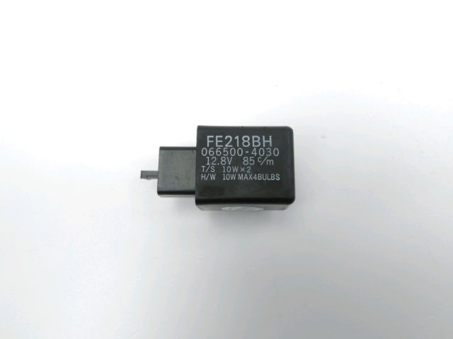 Centrale clignotant  occasion TRIUMPH STREET TRIPLE S 2019