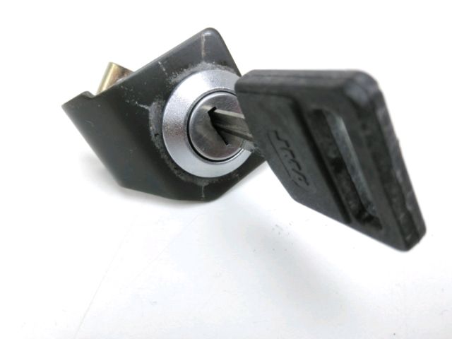 Serrure de selle occasion SUZUKI SV 1000 2003