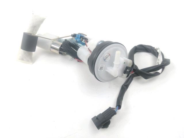 Pompe a essence occasion APRILIA TUONO 125 2023